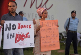 Pakistan passes legislation against `honor killings` 